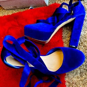 Shoe Dazzle velvet pumps tie in a bow sz 11